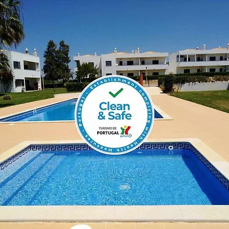 Pool View Apartment By Stay-Ici, Algarve Holiday Rental Apartment *
