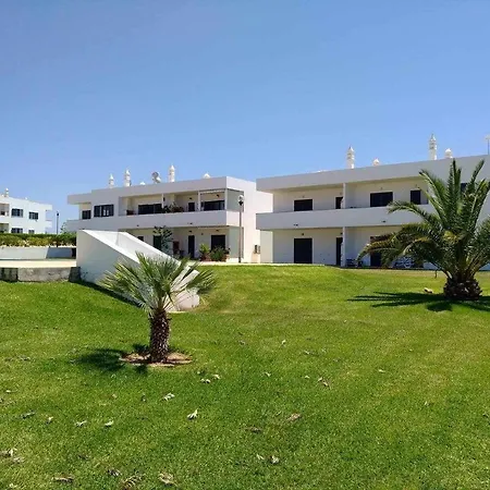 Pool View Apartment By Stay-Ici, Algarve Holiday Rental פרה